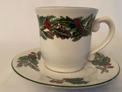 Royal Gallery Garland Cup & Saucer Holly with red berries Bone